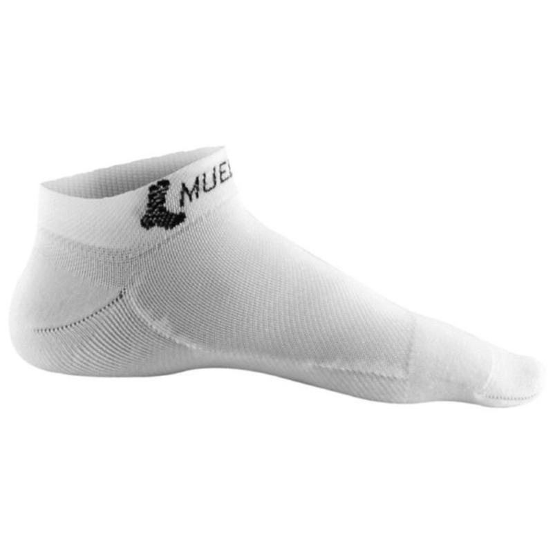 Mueller Graduated Compression Ankle Socks Large