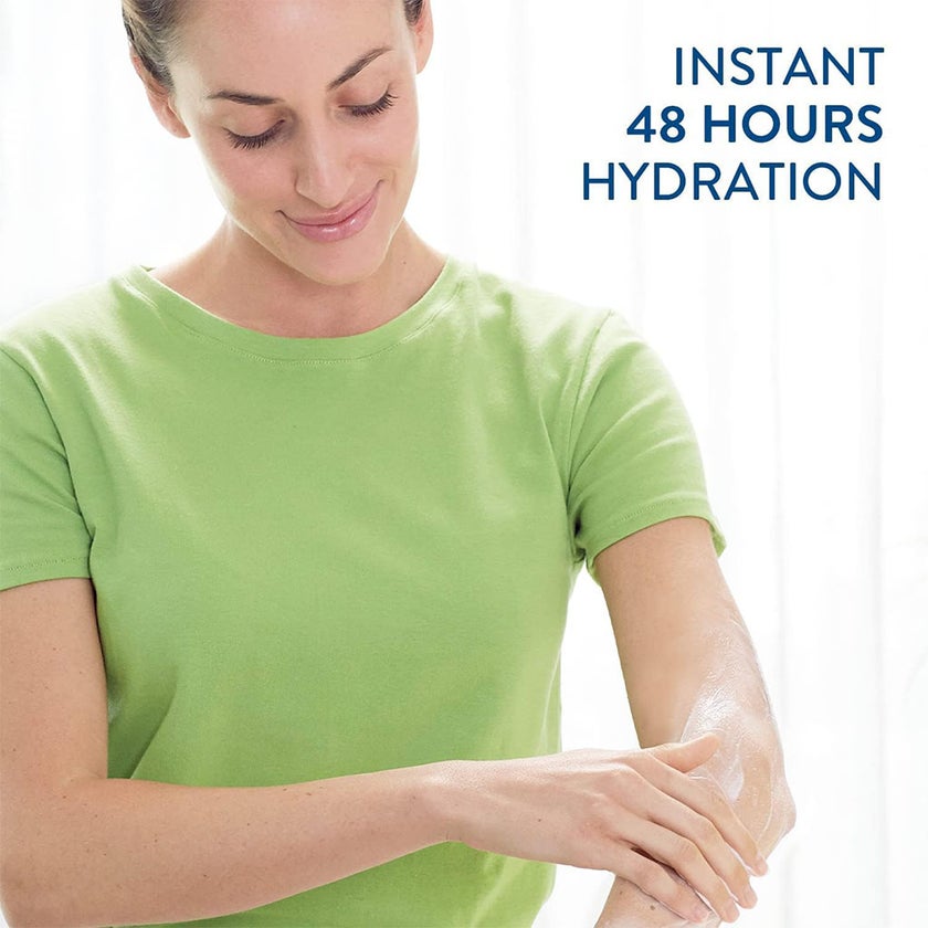 Cetaphil Moisturizing Lotion, Face & Body Moisturizer For Men & Women With Dry to Normal and Sensitive Skin, Unscented, 118ml