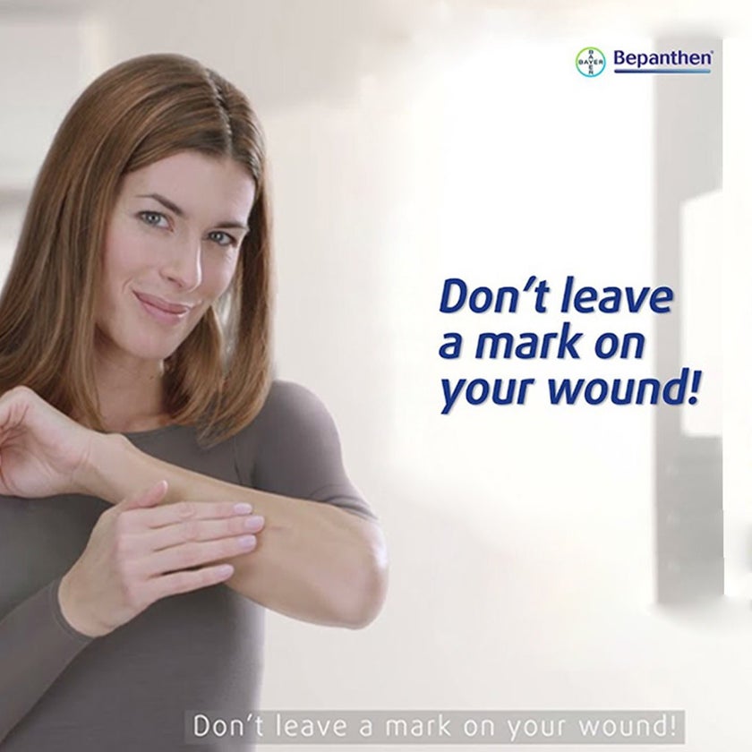 Bepanthen Anti-Scar Gel With Massage Device For Red & Raised Scars 20g