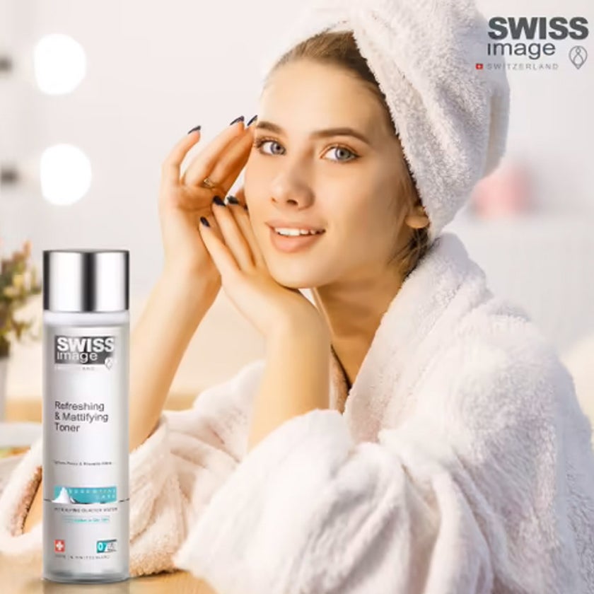 Swiss Image Essential Care Refreshing & Mattifying Toner For Combination To Oily Skin 200ml