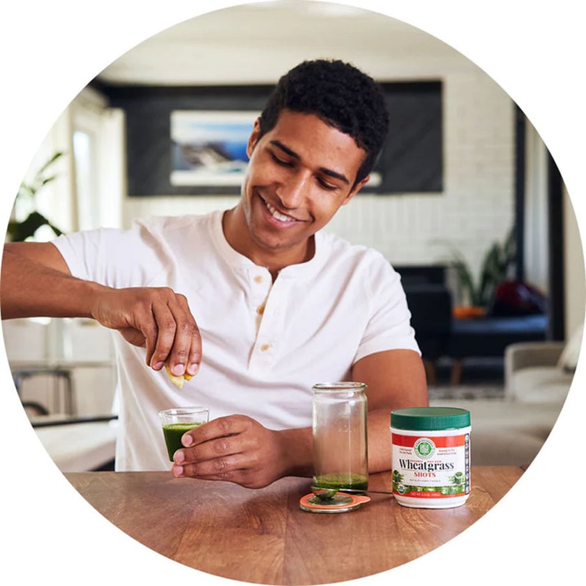 Green Foods Organic And Raw Wheatgrass Shots Freshly Squeezed Pure Juice Powder 150g