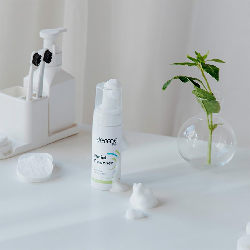 Derma Pella Facial Cleanser With Aloe Vera For Sensitive & Dry Skin 150ml