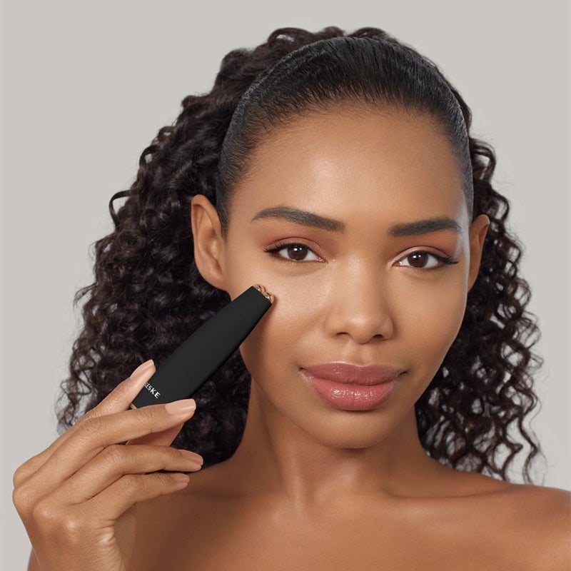 Geske SmartAppGuided 6-in-1 Micro-Current Face-Lift Pen For Fine Lines & Wrinkles In Gray Color 