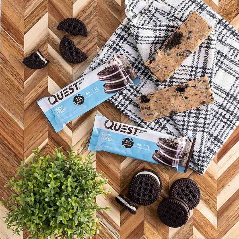 Quest Nutrition Cookies & Cream Flavoured Protein Bar 60g, Pack of 12's