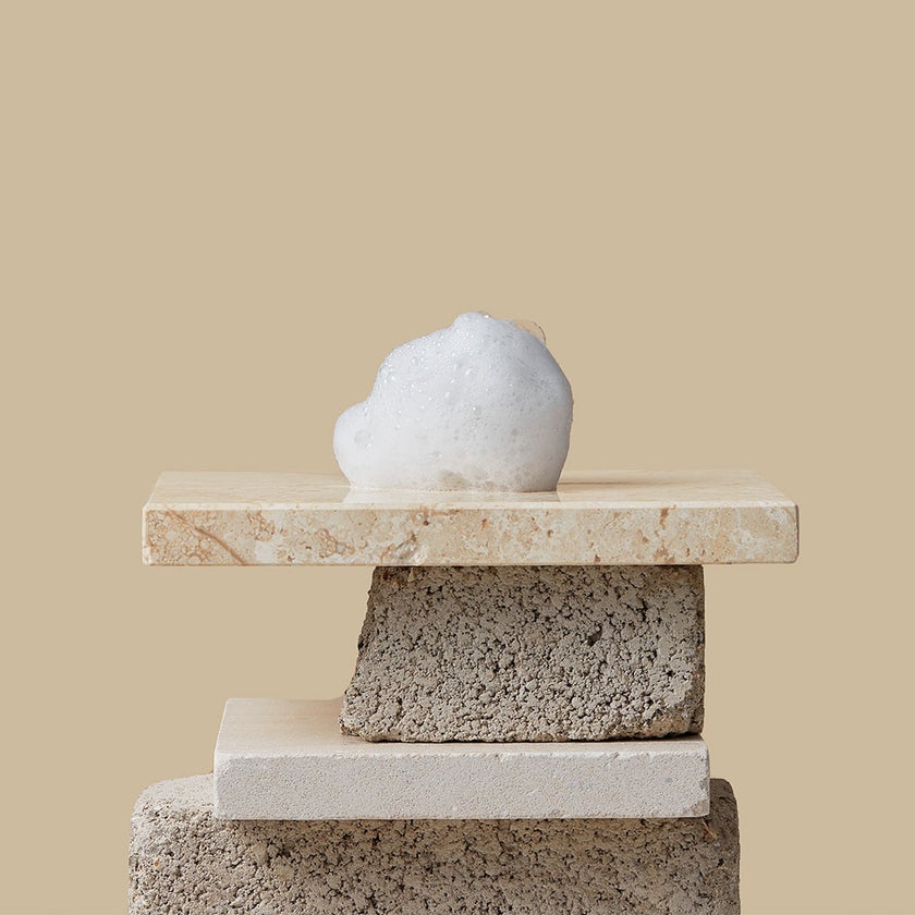 Dear Klairs Gentle Black Foaming Facial Cleanser 140ml