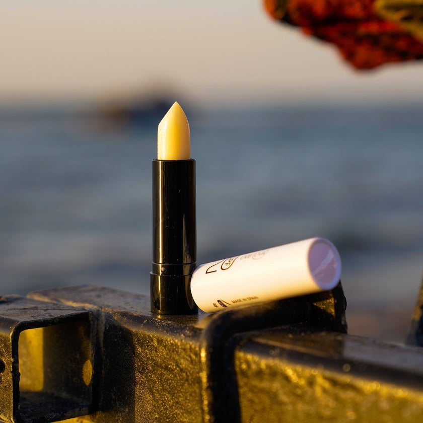 Vanessium SPF20 Hydrating Lip Balm 4g