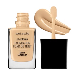 Wet n Wild Photo Focus Dewy Foundation - Soft Beige